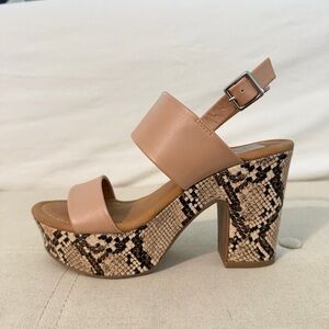 Stylish Snake Print Women's Platform Sandals